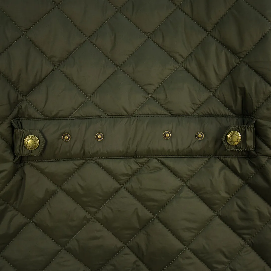 P390 zp version [Exclusive supply] Ralph Lauren/Ralph Lauren 2025aw autumn and winter popular items diamond-shaped quilted embroidered corduroy strips imitation feather jacket jacket Correct three-pocket version Slight waist design Free matching neckline ✅ Facial filling imitation feather cotton Three-in-one diamond-shaped quilted embroidery Soft and comfortable ✅ Customized double-circle brand hardware buckle back waist freely adjustable elastic design ✅ RL three-color diamond plaid cotton jacket 100% restoration Corduroy strips running through the whole body, no knots and overlaps, artificial curling, fine workmanship, highly recommended, a rare cotton jacket that does not look bloated, can be worn as an inner layer in the north, can be worn with multiple necklines, elastic waistline on the back, freely adjustable waist, matte memory technology on the face, with a cotton feel, not to be missed, highly recommended, color: black, white, gray green, khaki, navy, size: S M L XL, number: WW10947